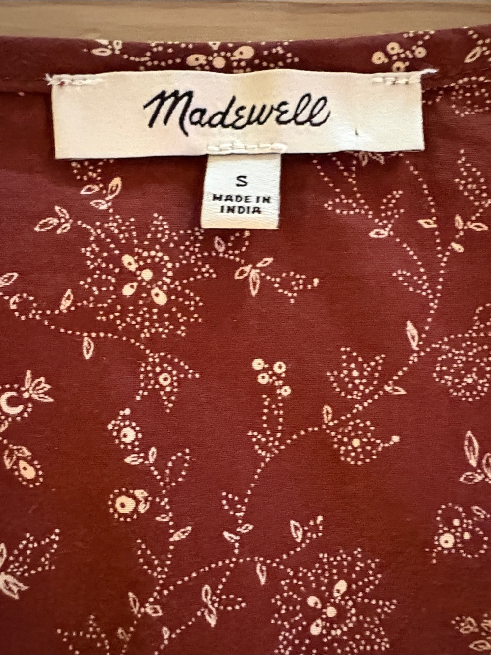 Madewell Burgundy Floral V-Neck Puff Sleeve Top - Picture 3 of 5